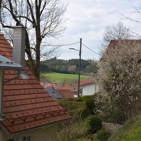 Appartement Beim Bergschreiner à Oberguenzburg Extérieur photo